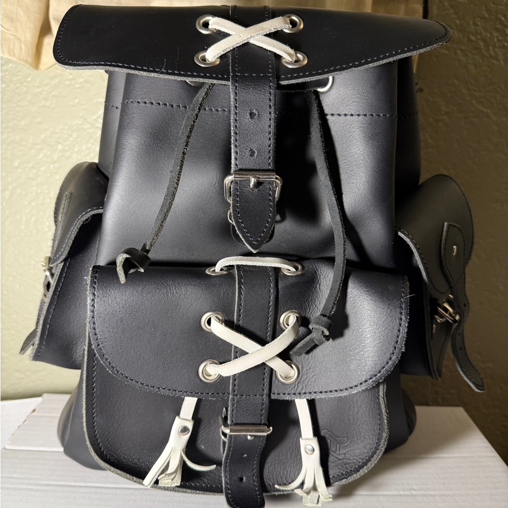 GRAFEA Hari Lace Black Leather Backpack
